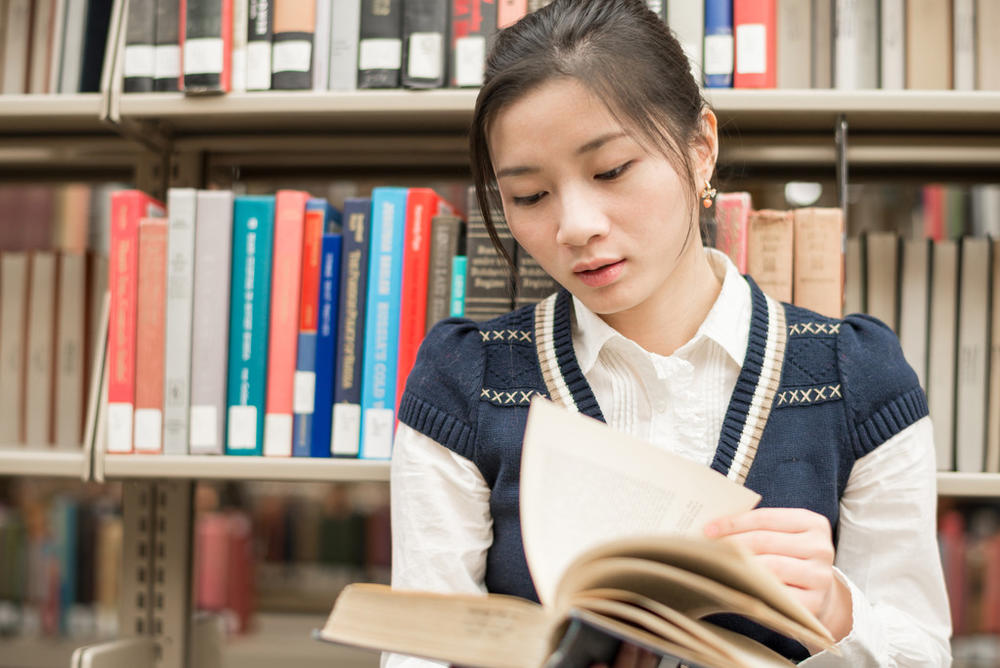 广东石油化工学院图书馆,广东石油化工学院图书馆采用的是哪一种图书分类法